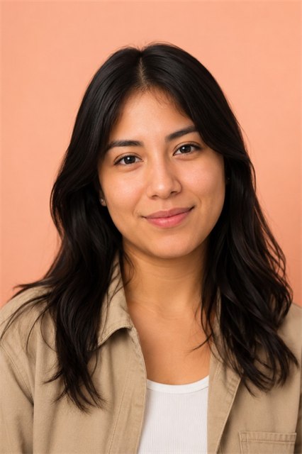 Ariana, Especialista en Mockups y Presentación Visual
